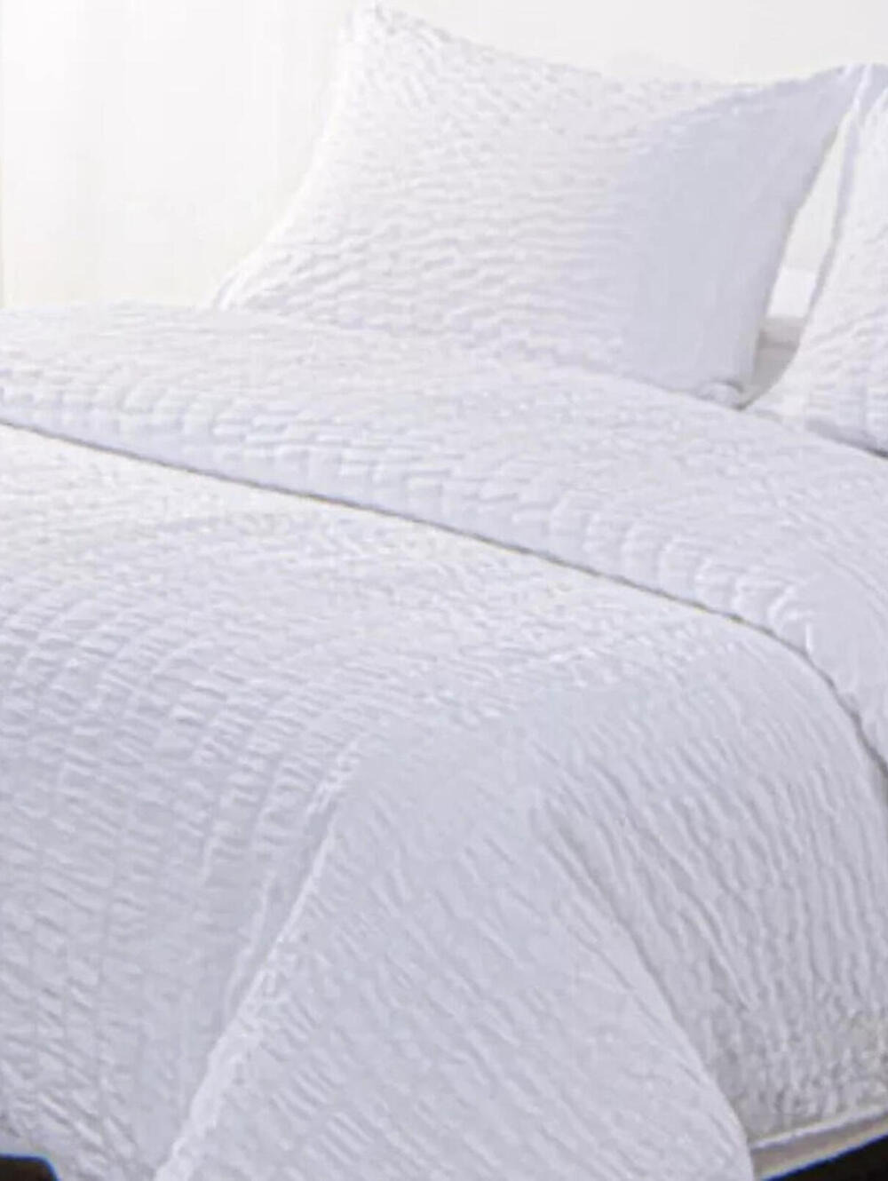 AQUA Seersucker Duvet Cover Set, King, White, NWT
